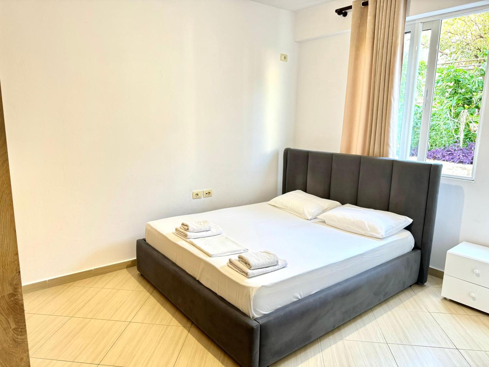 Amar'S Apartments Sarande Exterior photo