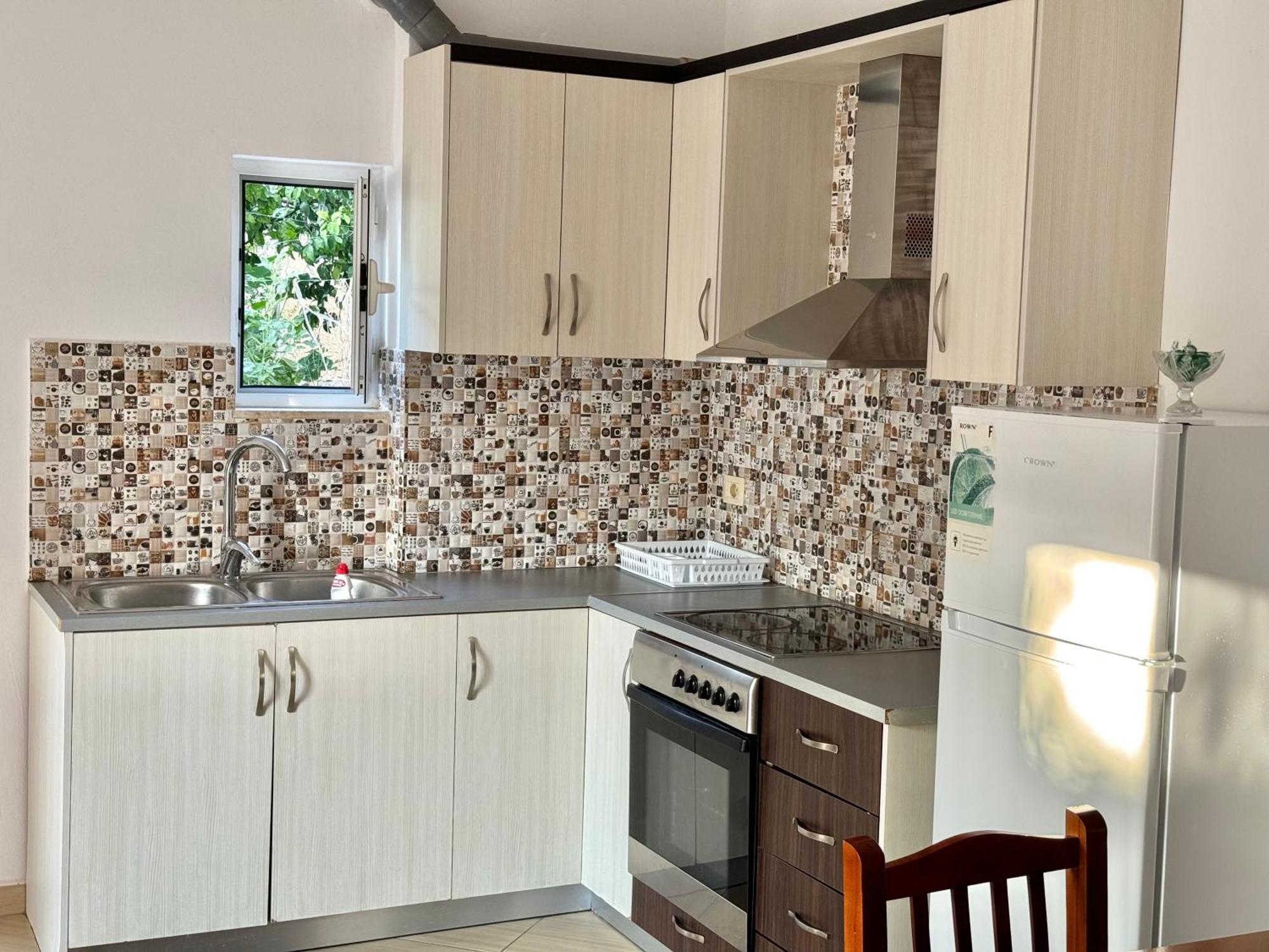 Amar'S Apartments Sarande Exterior photo
